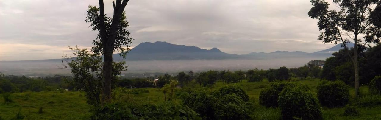 Villa Malang Puncak Buring Екстер'єр фото