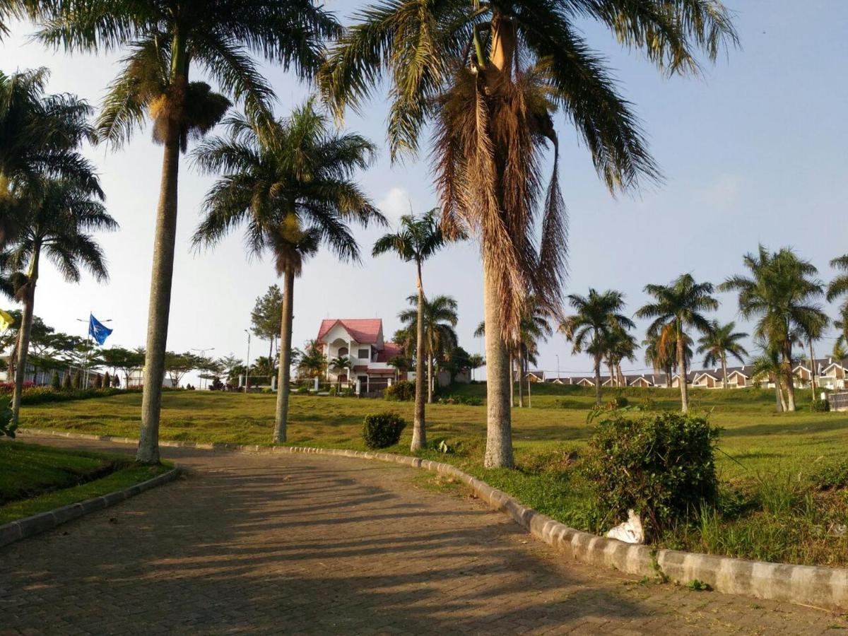 Villa Malang Puncak Buring Екстер'єр фото