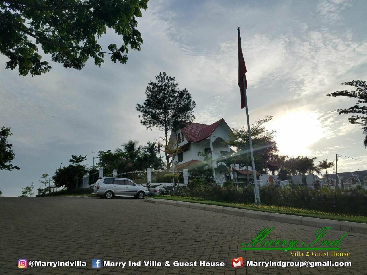Villa Malang Puncak Buring Екстер'єр фото