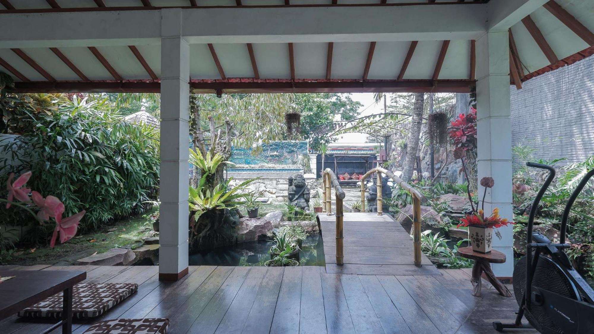 Villa Malang Puncak Buring Екстер'єр фото